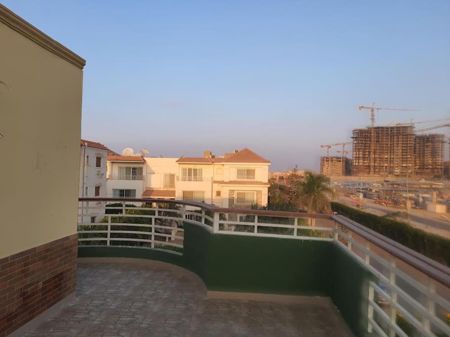 Balkón nebo terasa v ubytování ZED PARK VIEW Top Roof Apartment Sheikh Zayed