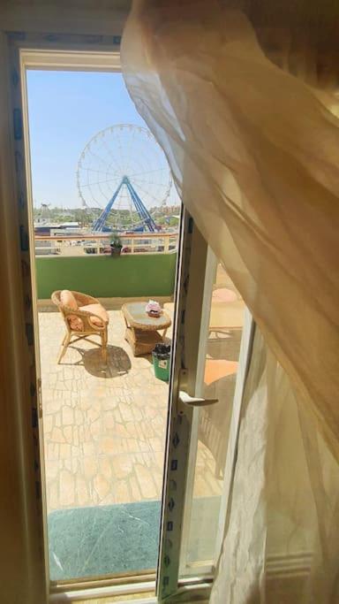 Balkón nebo terasa v ubytování ZED PARK VIEW Top Roof Apartment Sheikh Zayed