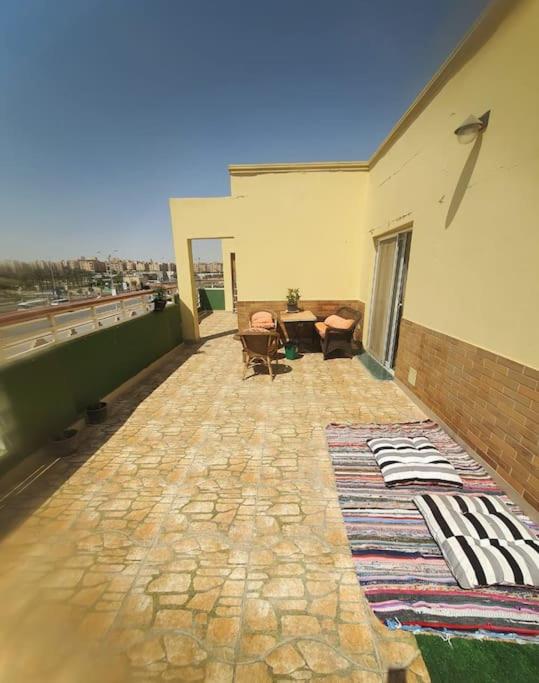 Balkón nebo terasa v ubytování ZED PARK VIEW Top Roof Apartment Sheikh Zayed