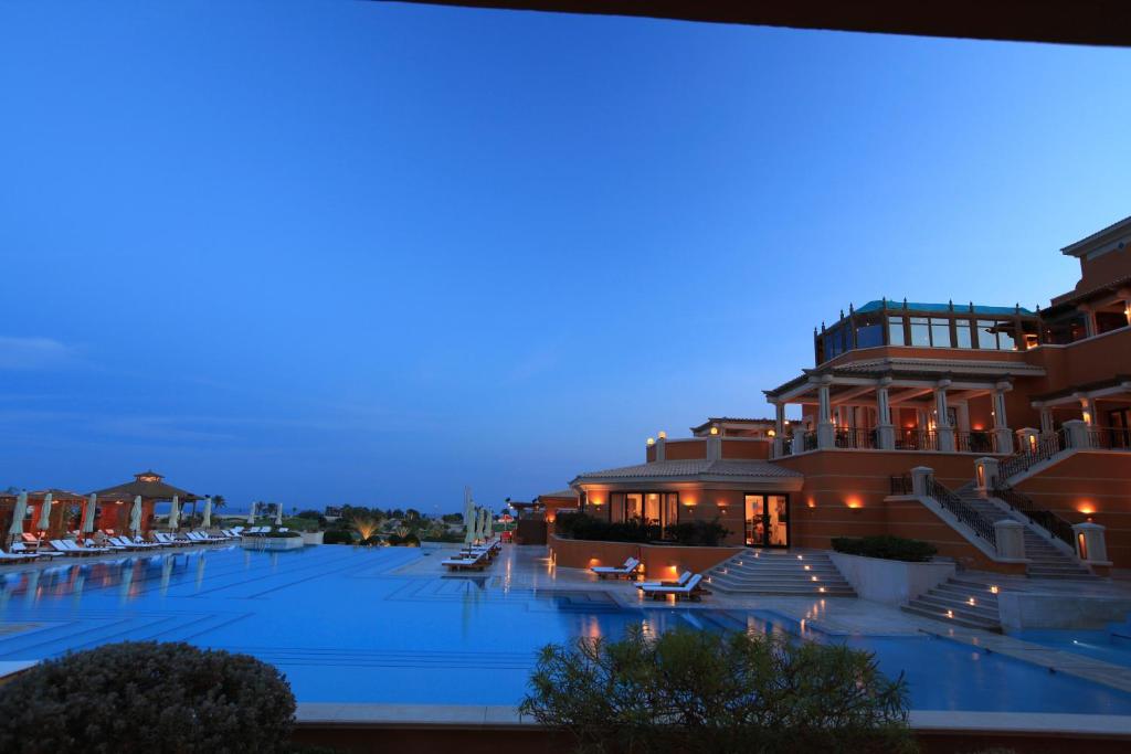 Бассейн в The Cascades Golf Resort, Spa & Thalasso или поблизости