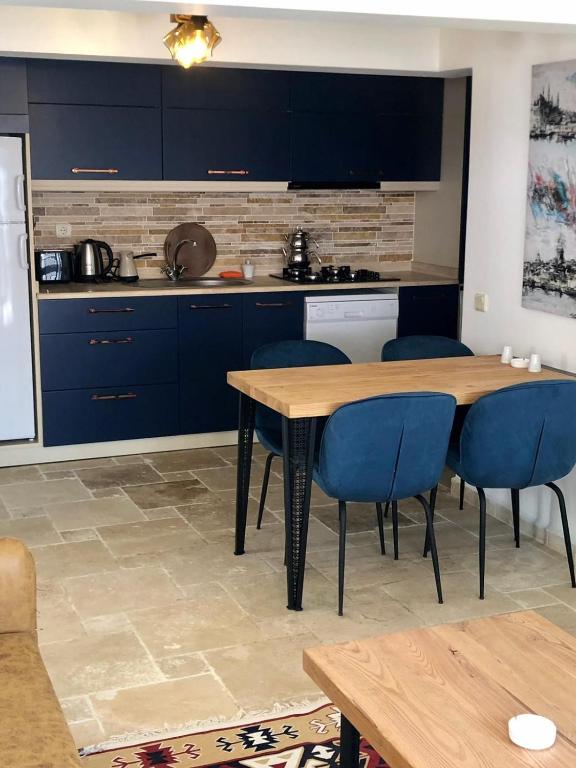 Kuchyň nebo kuchyňský kout v ubytování Amazing 2 bedroom penthouse!