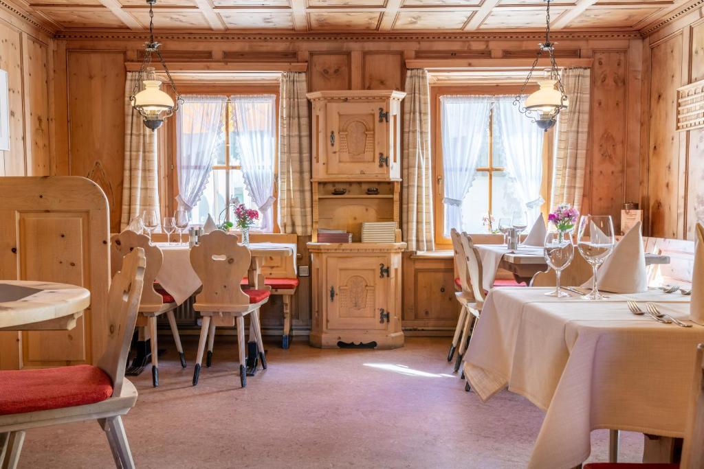 Restaurace v ubytování Hotel Landgasthof Staila