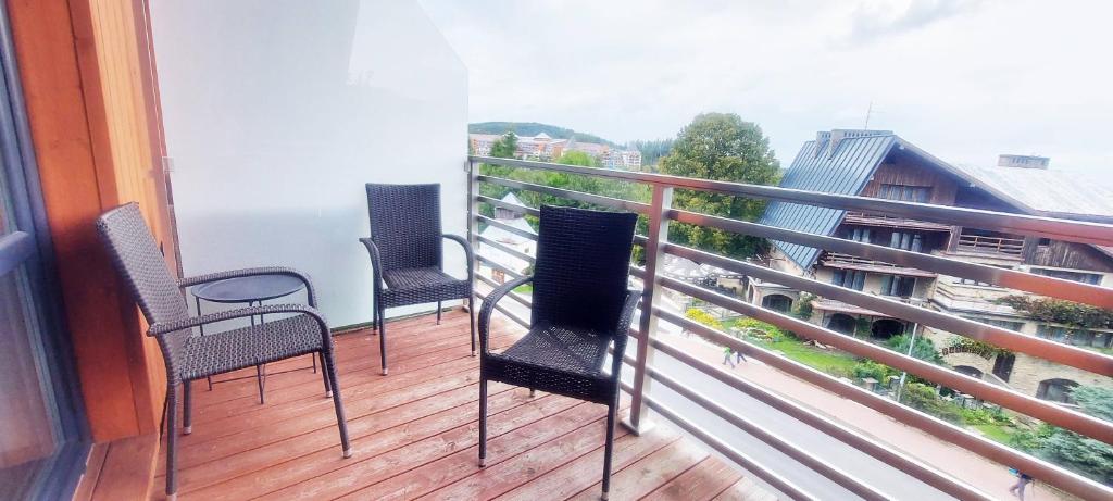 Balkón alebo terasa v ubytovaní Apartament z widokiem.