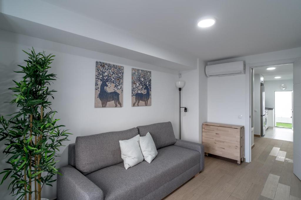 Apartamento DISEÑO con terraza exterior CHILL OUT, Benalmádena – Updated  2023 Prices