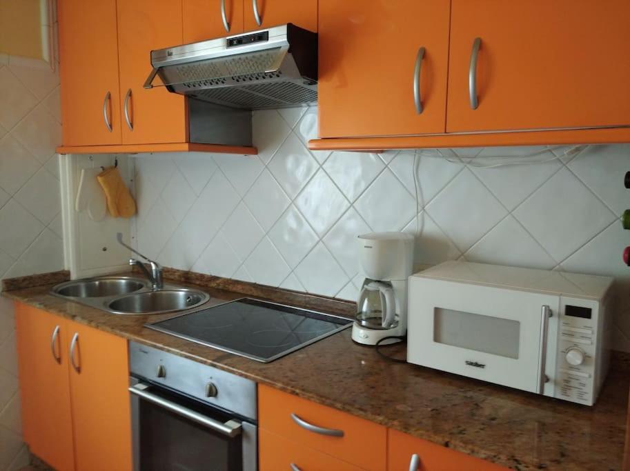 Kuchyň nebo kuchyňský kout v ubytování Casita con terreno a 10 minutos del centro de Vigo