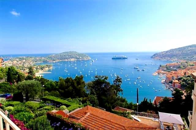 - Vistas a una bahía con barcos en el agua en Paradise view en Villefranche-sur-Mer