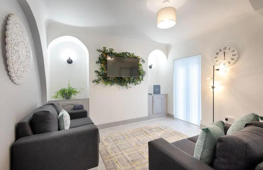 Groves House Swansea City Centre No pets - Housity