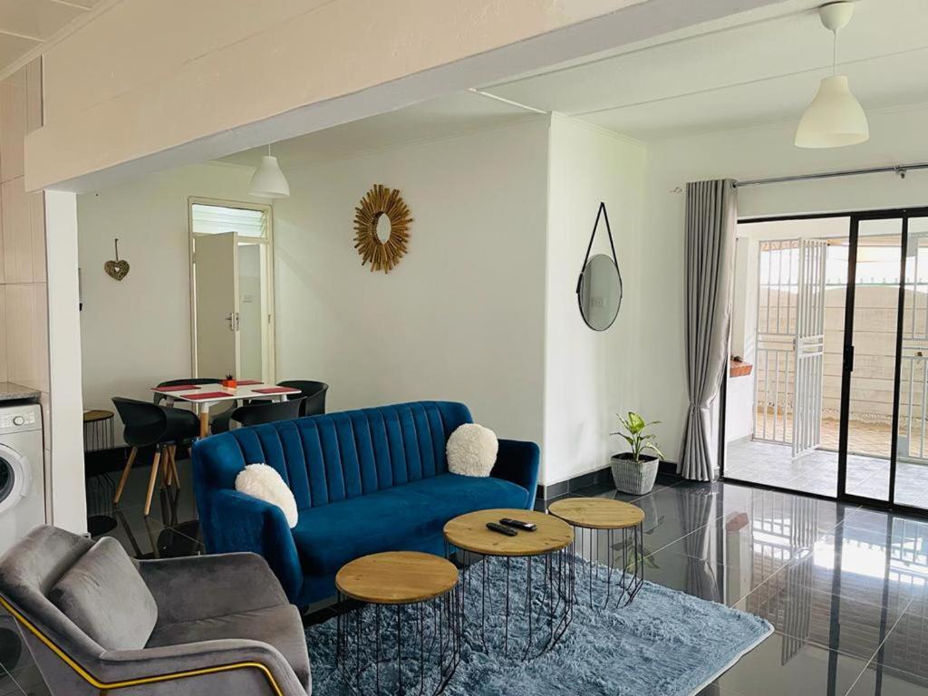 Χώρος καθιστικού στο Bulawayo Bradfield Retreat - 3 Bed House