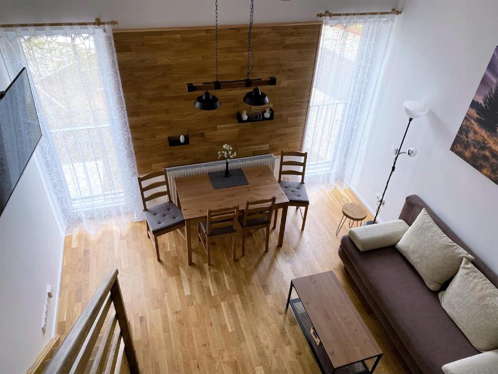Część wypoczynkowa w obiekcie Miky Apartmán Klínovec view