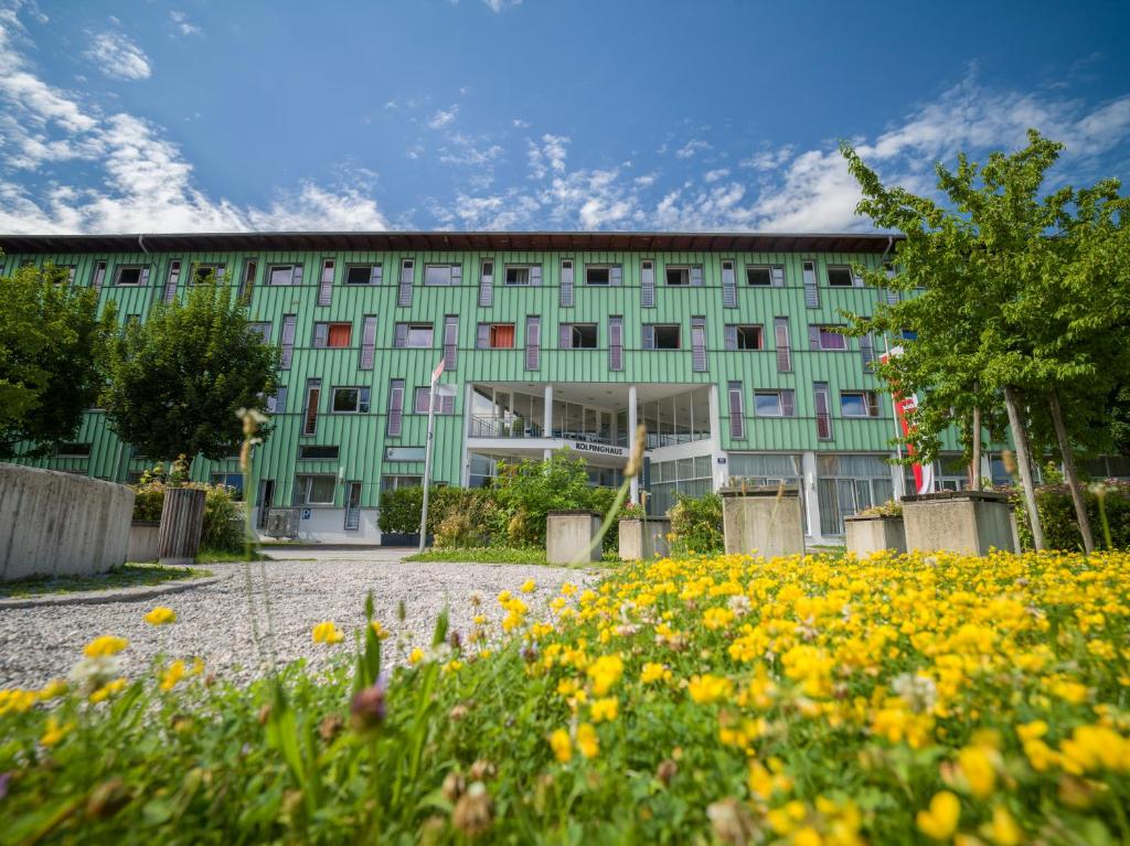 Vonkajšia záhrada v ubytovaní Kolpinghaus Salzburg - SommerHOSTEL