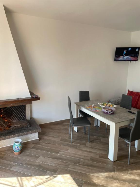 A television and/or entertainment centre at Villa Daniele
