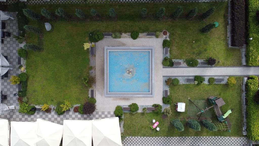 Bazén v ubytování Hotel Malinowski Business nebo v jeho okolí