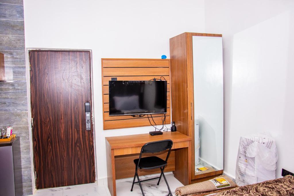 NIFEWAT APARTMENT leed studio apartment with gym, Netflix and WiFi - Studio