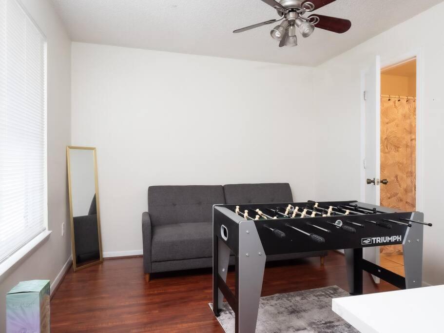 Fotografie z fotogalerie ubytování Spacious Condo Mins to Shands, University, & DOWNTOWN! v destinaci Gainesville
