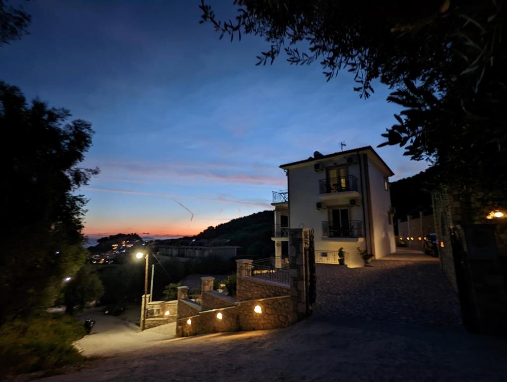 Natura Luxury Suites Parga - 10