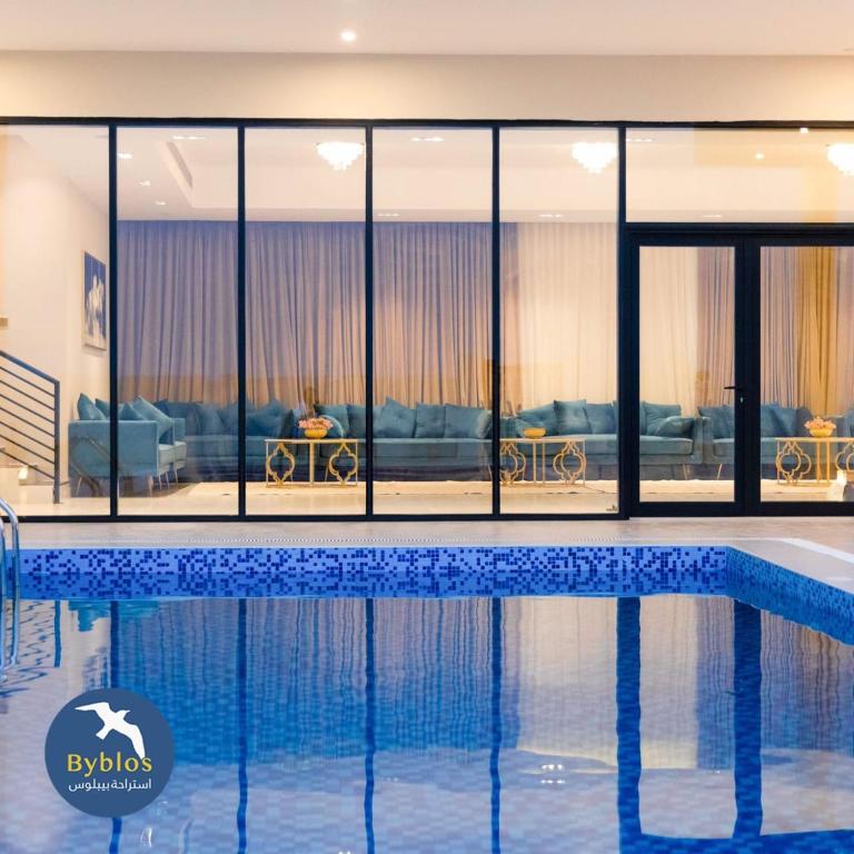 Bazén v ubytování Byblos Villa Resort nebo v jeho okolí