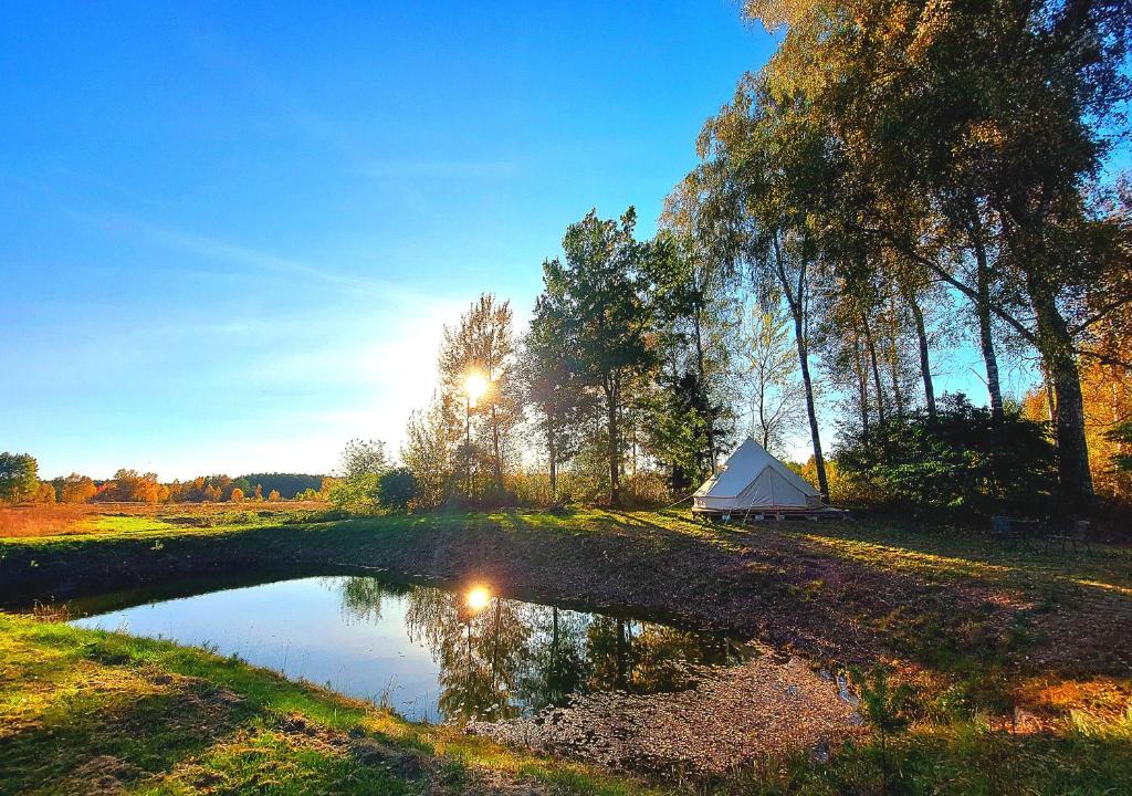 Příroda nedaleko luxury tent
