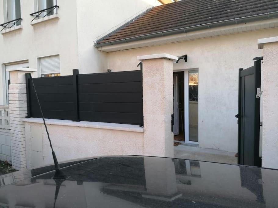 Maisonnette proche de Lyon - One-Bedroom House