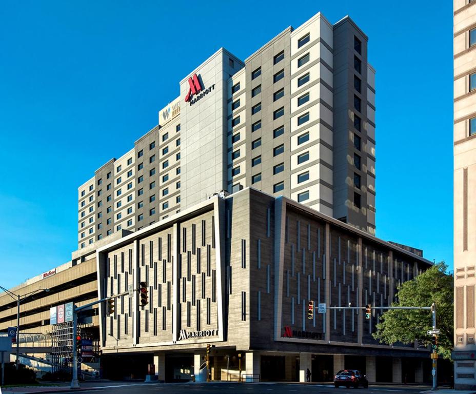 Marriott Springfield Downtown photo