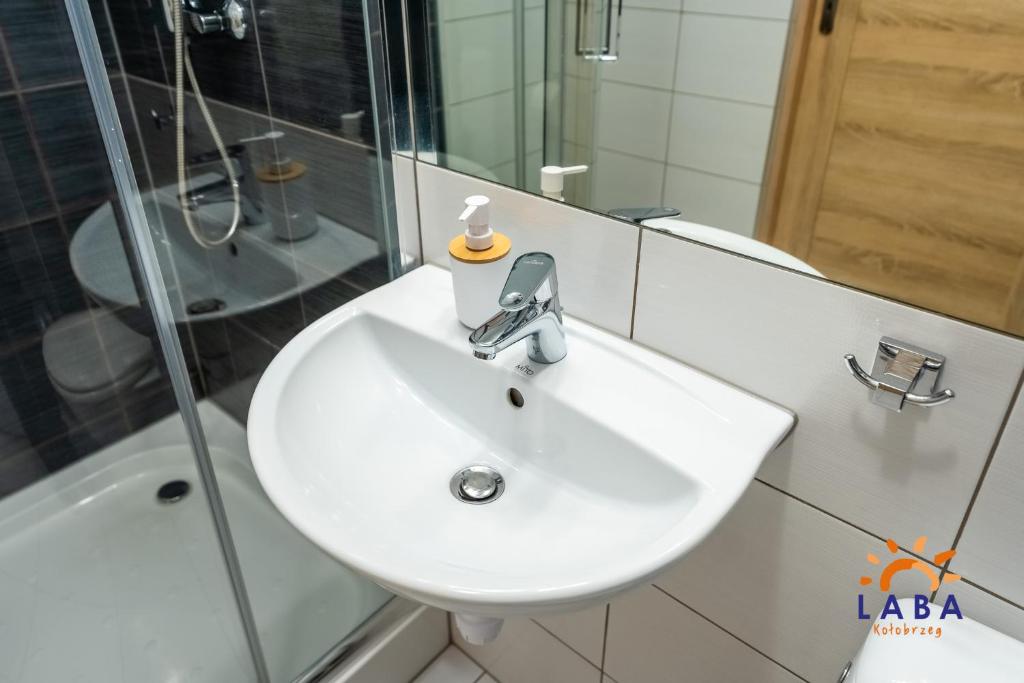 LABA Kołobrzeg Apartamenty BURSZTYNOWE z miejscami postojowymi - 14