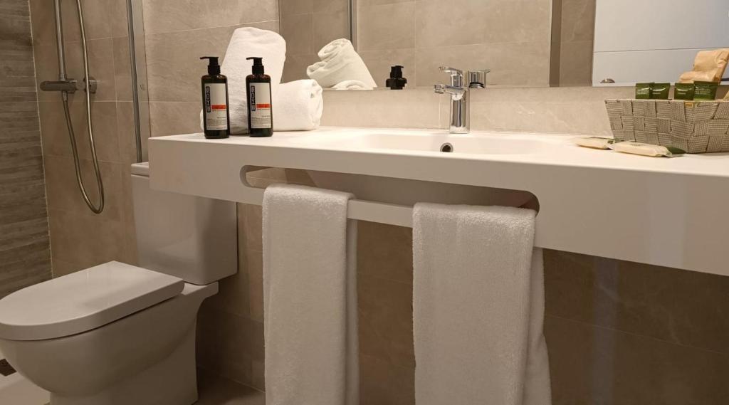 A bathroom at Marina Elite