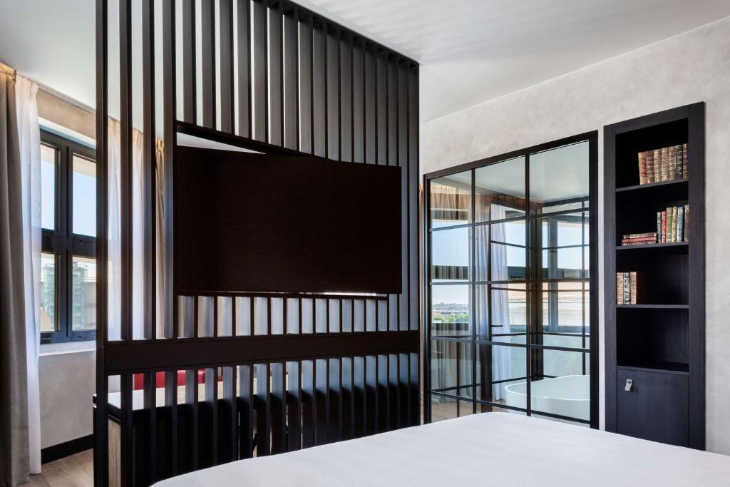 Radisson RED Madrid - Resim 35