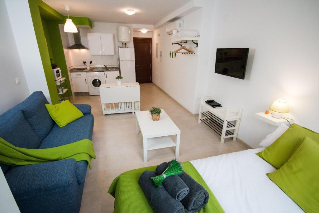 Kuchyň nebo kuchyňský kout v ubytování Holidays2Malaga Studios Juan de Mena
