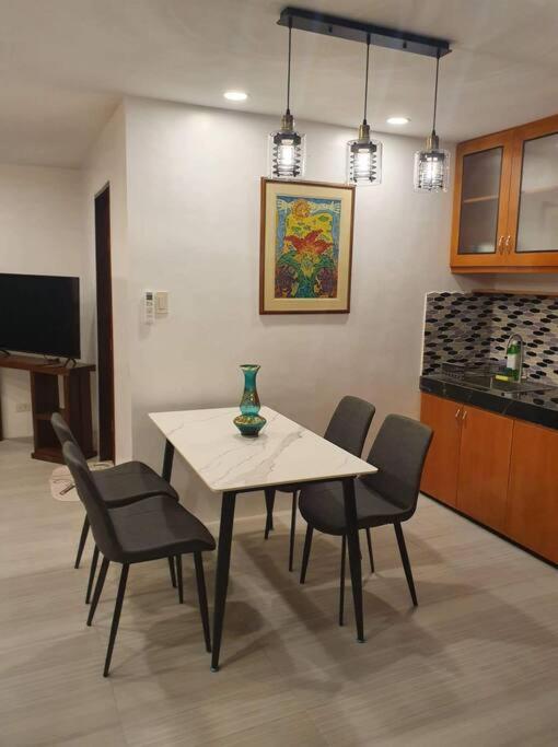 1 bedroom whole apartment 50 sq m in Quezon City, Manila (updated