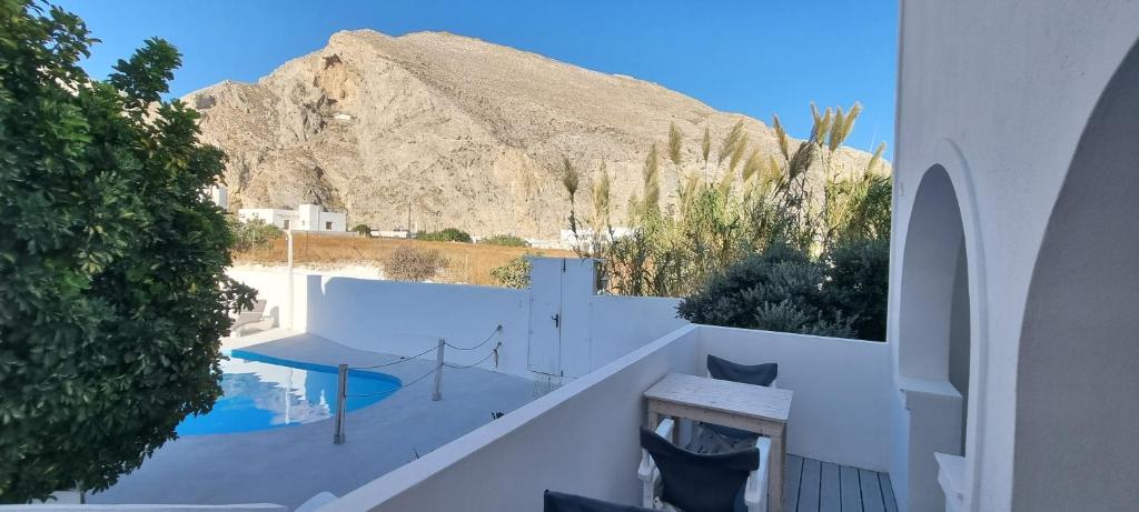 ALMA THERA Boutique Rooms - Perissa Santorini - 11
