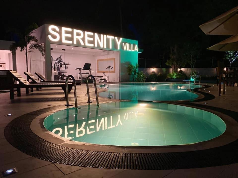 Bazén v ubytování Serenity Villa Dambulla nebo v jeho okolí