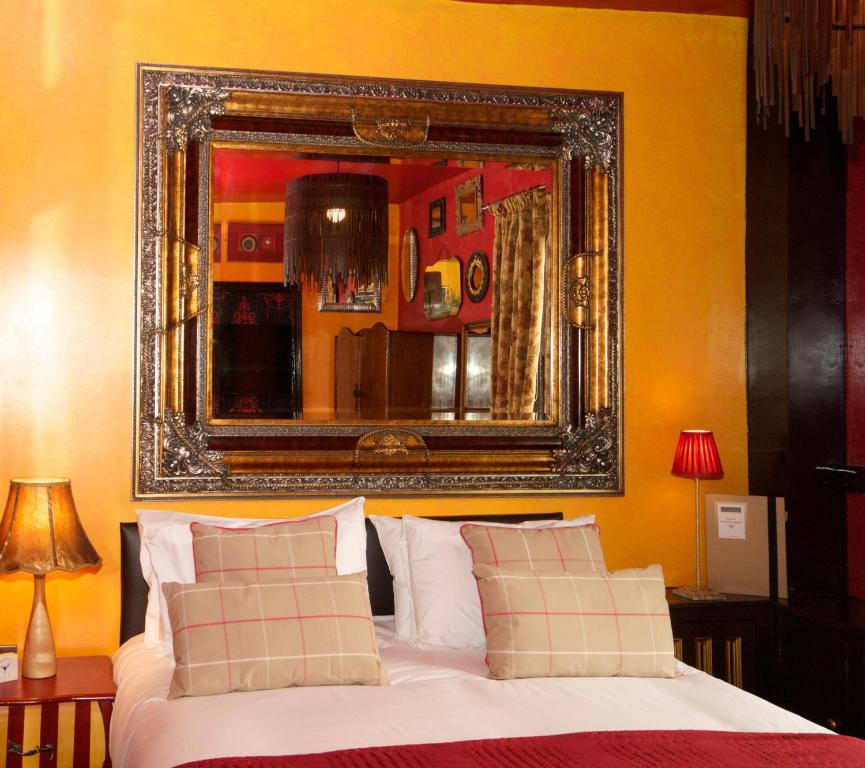 Fifteens of Chester - Resim 5