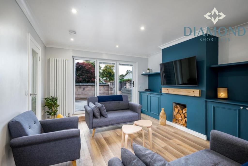 Χώρος καθιστικού στο Brand New Luxury 3 Bedroom 2 Bathrooms with Patio with Secure Parking
