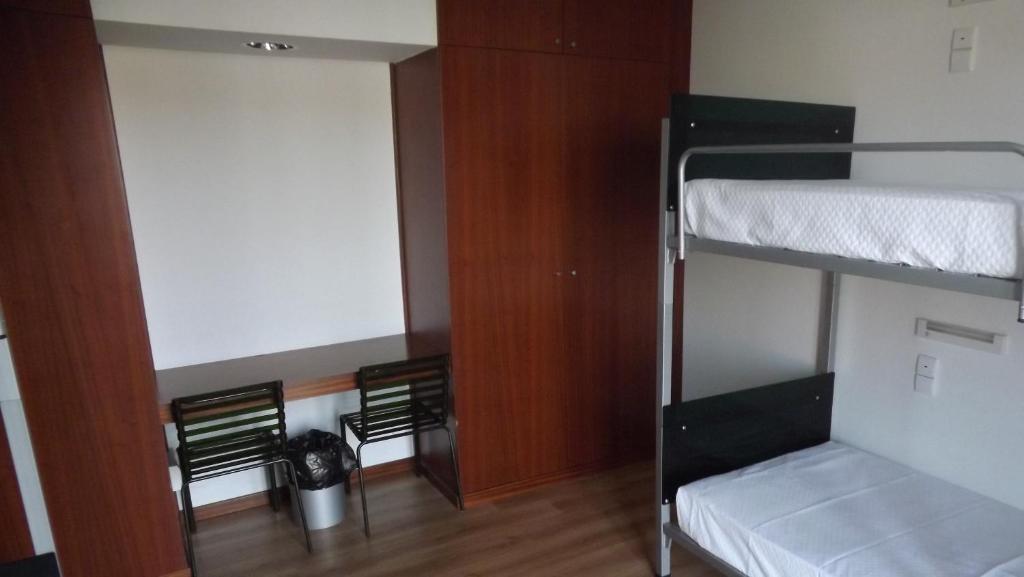 Postel nebo postele na pokoji v ubytování HI Lousã – Pousada de Juventude
