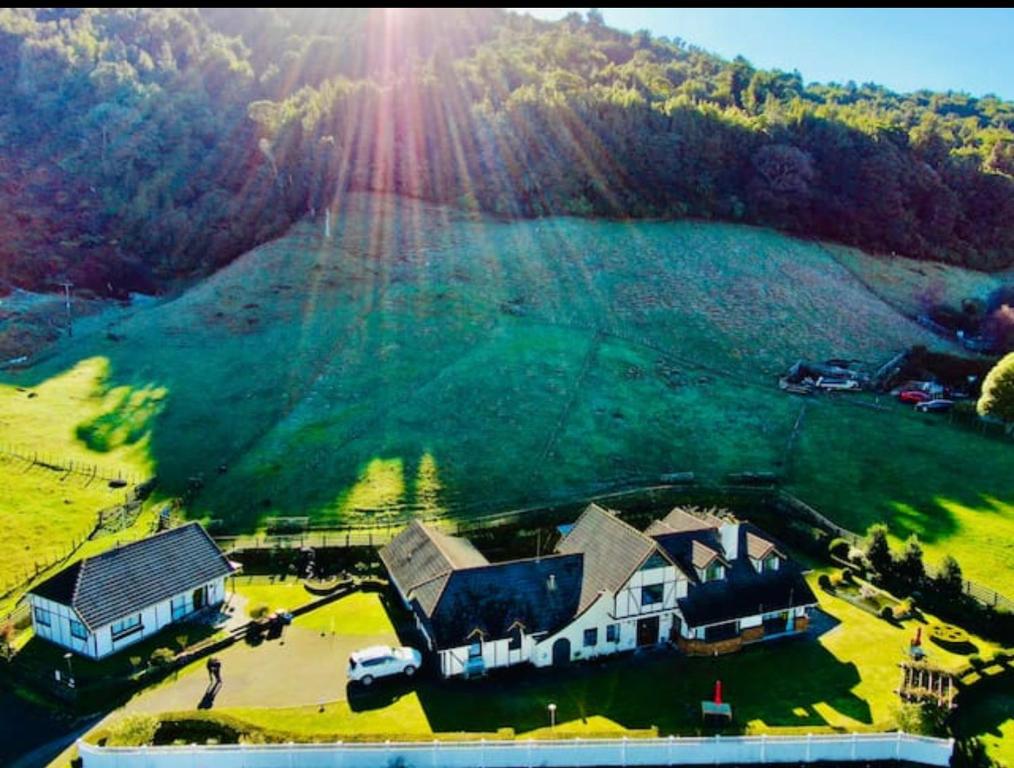 skyline mountain view Lodge up to 16 people - Resim 14