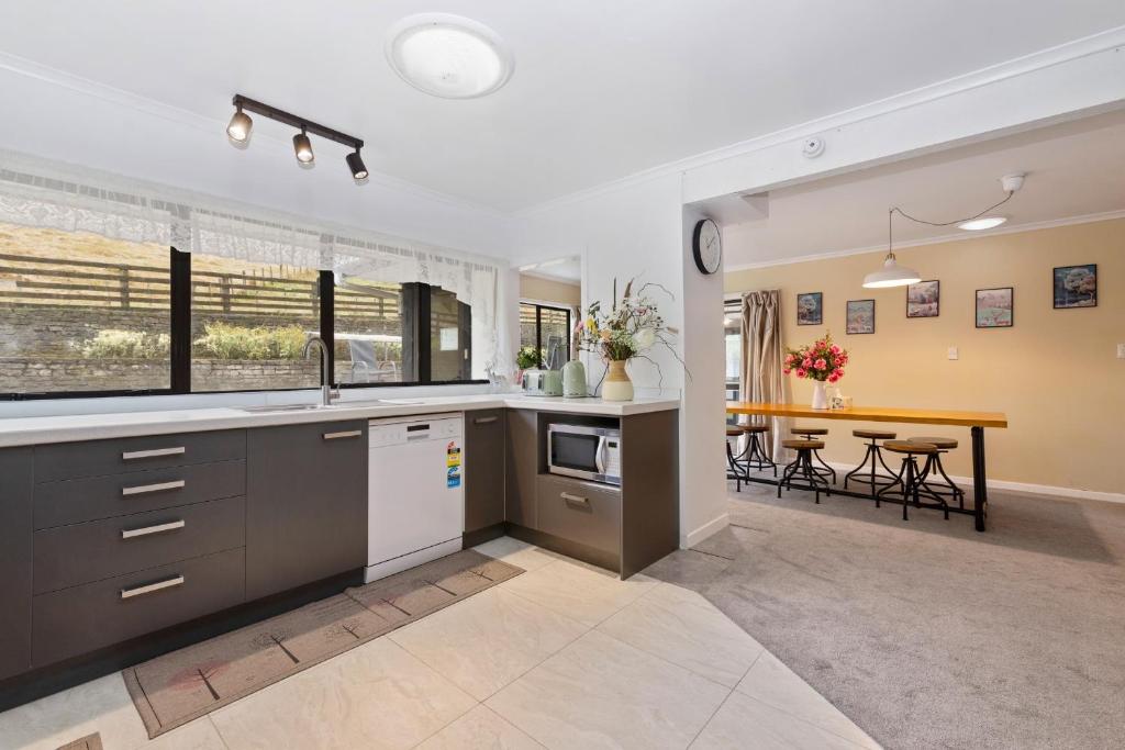 skyline mountain view Lodge up to 16 people - Resim 8