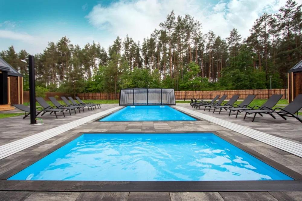 Swimming pool sa o malapit sa Złota Szyszka Radawa