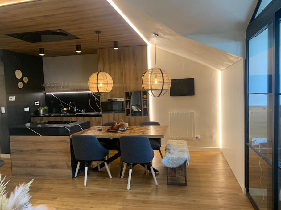 Dapur atau dapur kecil di Sierra Nevada luxury apartment