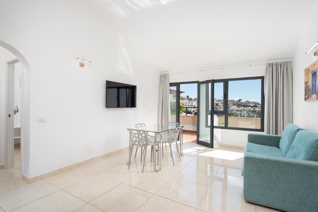 Haciendas Village Tenerife - Deluxe 1 Bedroom Apartment With Balcony