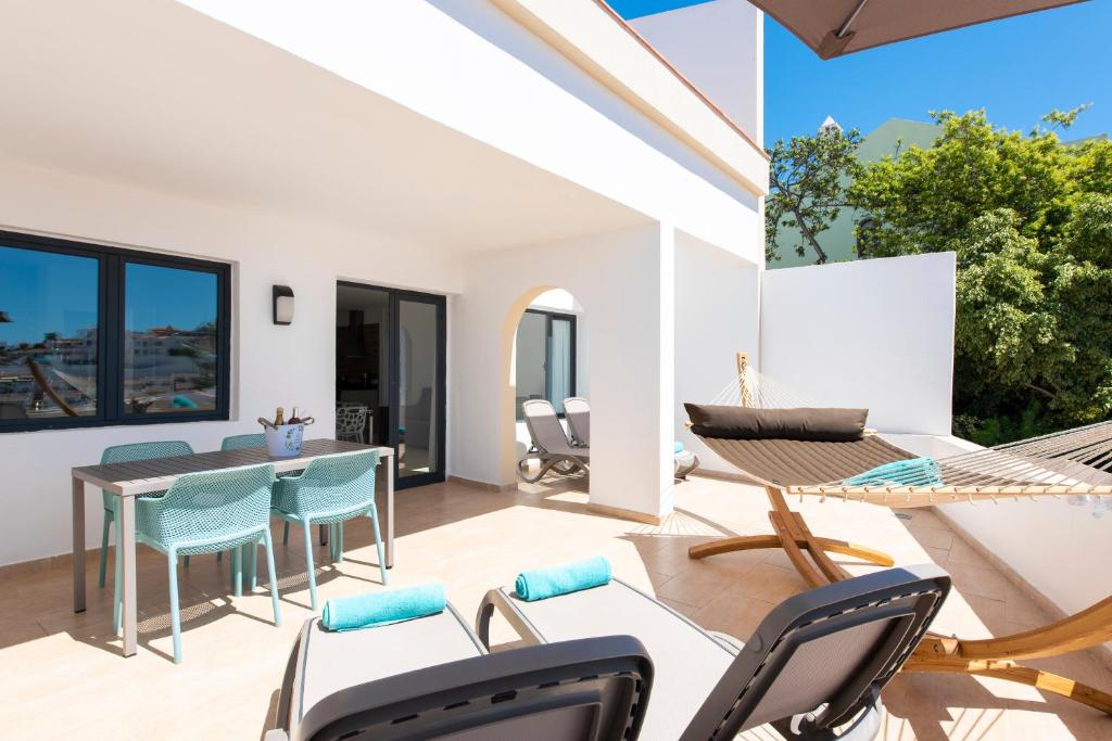 Haciendas Village Tenerife - Deluxe 1 Bedroom Apartment With Extra Large Terrace