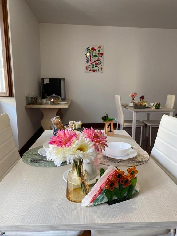 Jedlo v ubytovaní bed & breakfast alebo blízkom okolí