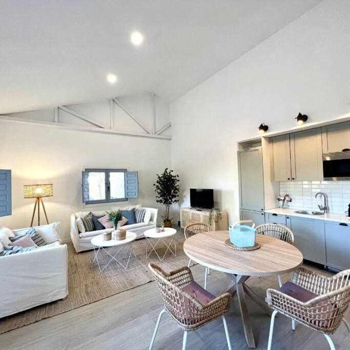 Kuchyň nebo kuchyňský kout v ubytování Casa rural La Casona de Monterrey