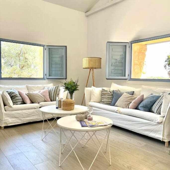 Posezení v ubytování Casa rural La Casona de Monterrey