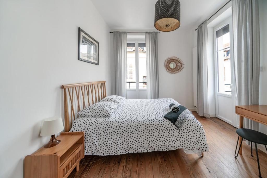 Grande Maison Vichy - Maison ou Appartements en Centre ville - 3ベッドルームのアパート