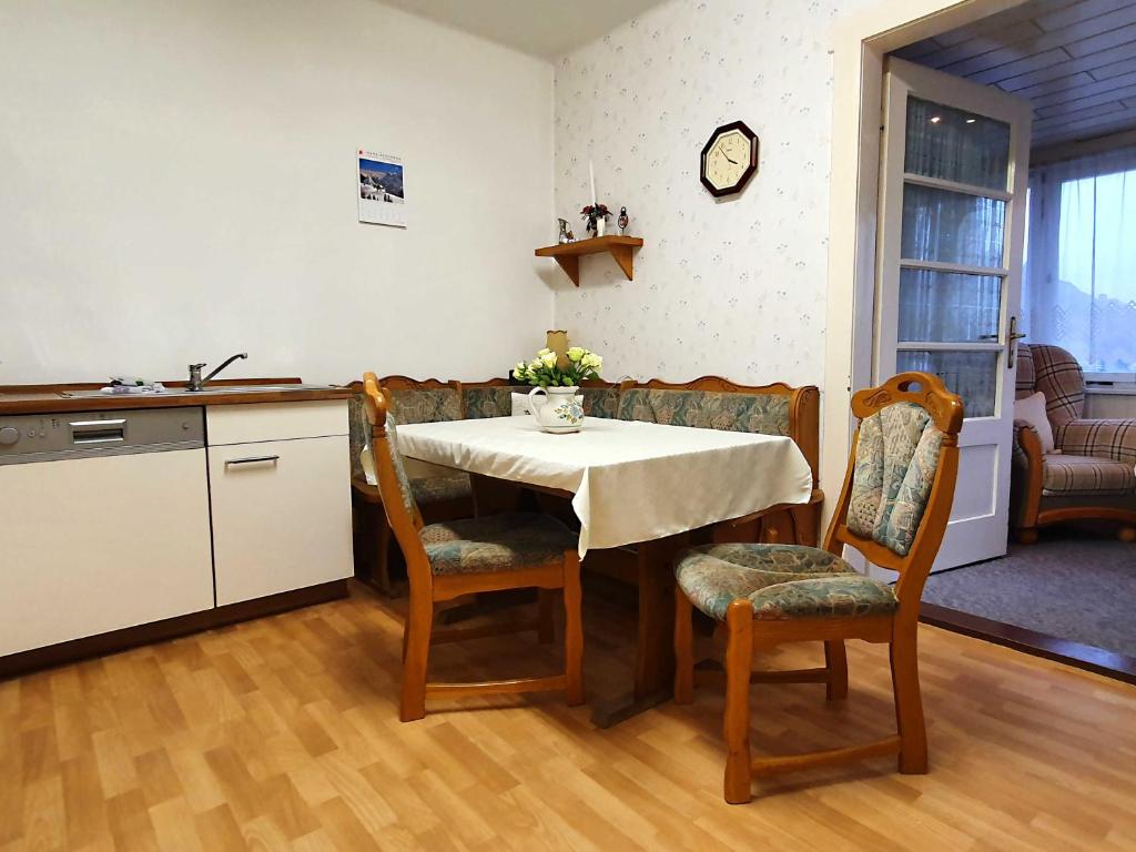 Kuchyň nebo kuchyňský kout v ubytování Ferienwohnung Walpurga