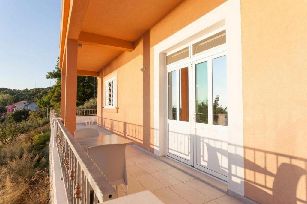 Balkón nebo terasa v ubytování Summerheaven Apartments