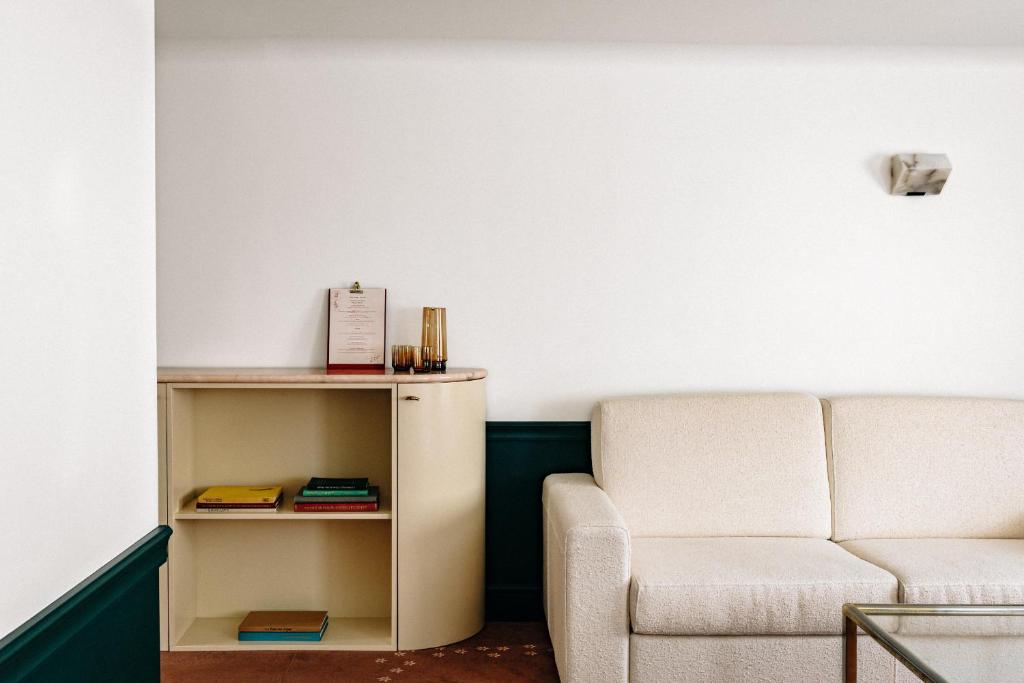 Posezení v ubytování Experimental Chalet