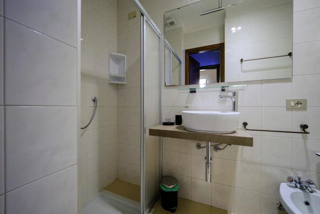 Koupelna v ubytování HOTEL VITTORIA