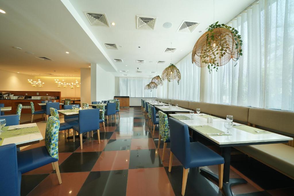 Arabian Park Dubai, an Edge by Rotana Hotelにあるレストランまたは飲食店