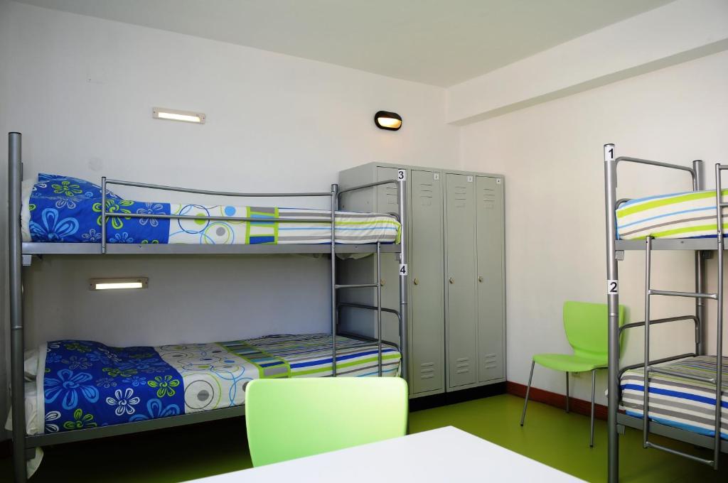 Postel nebo postele na pokoji v ubytování HI Castelo Branco - Pousada de Juventude
