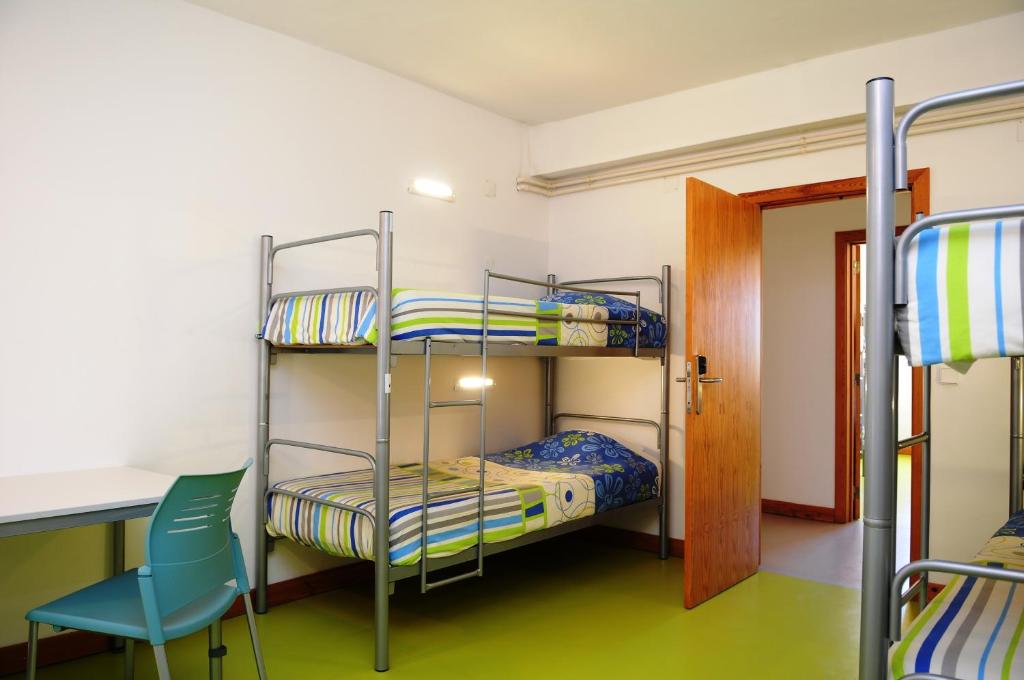 Postel nebo postele na pokoji v ubytování HI Castelo Branco - Pousada de Juventude